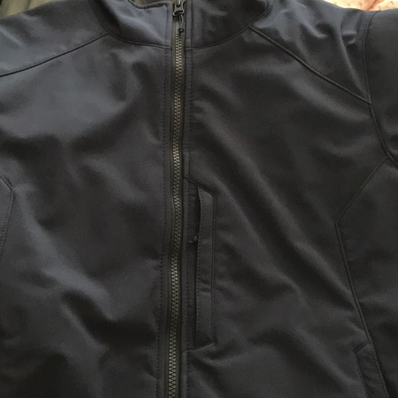 Women's Paramount Softshell Jacket - Picture 10 of 11
